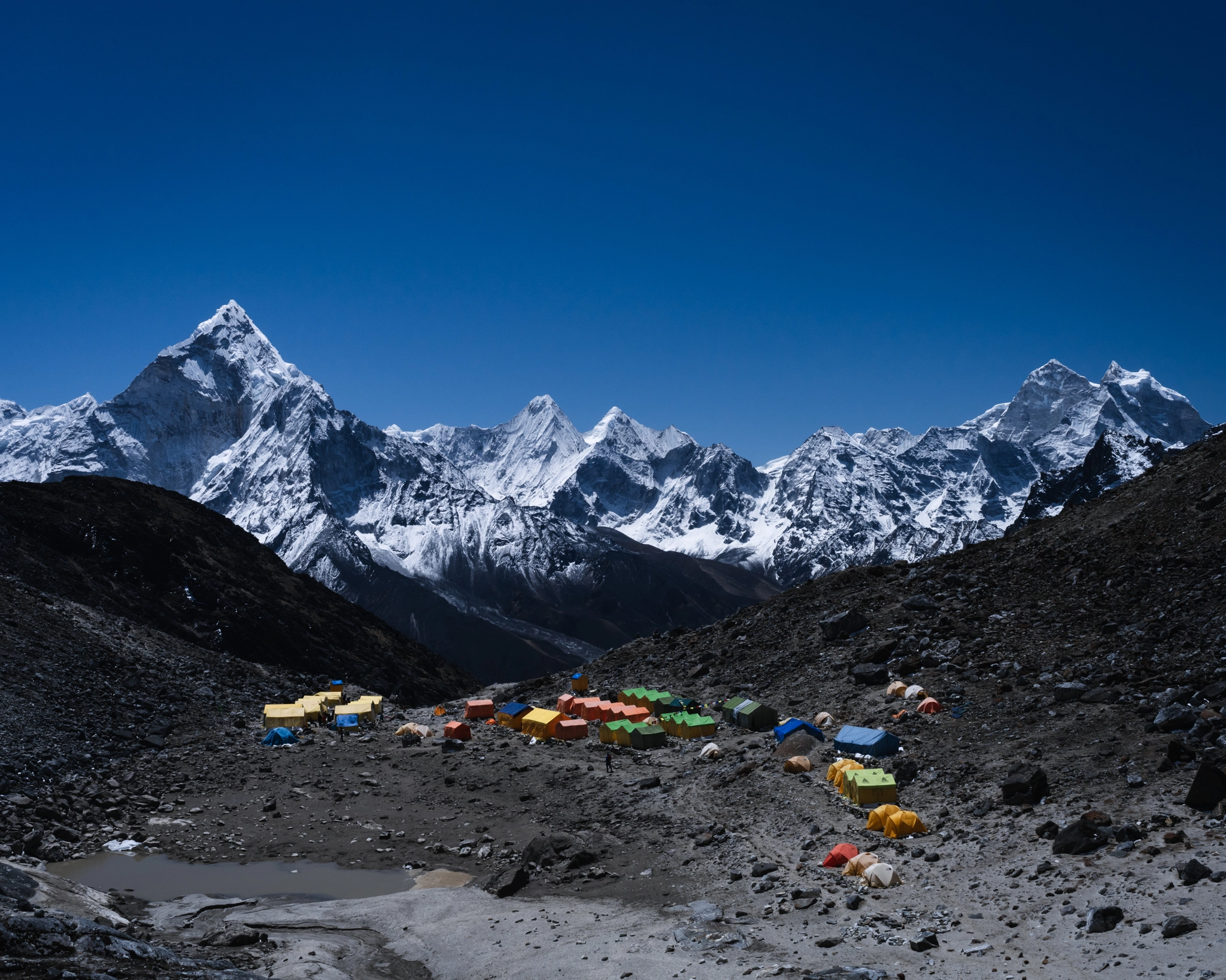 LOBUCHE PEAK CLIMBING