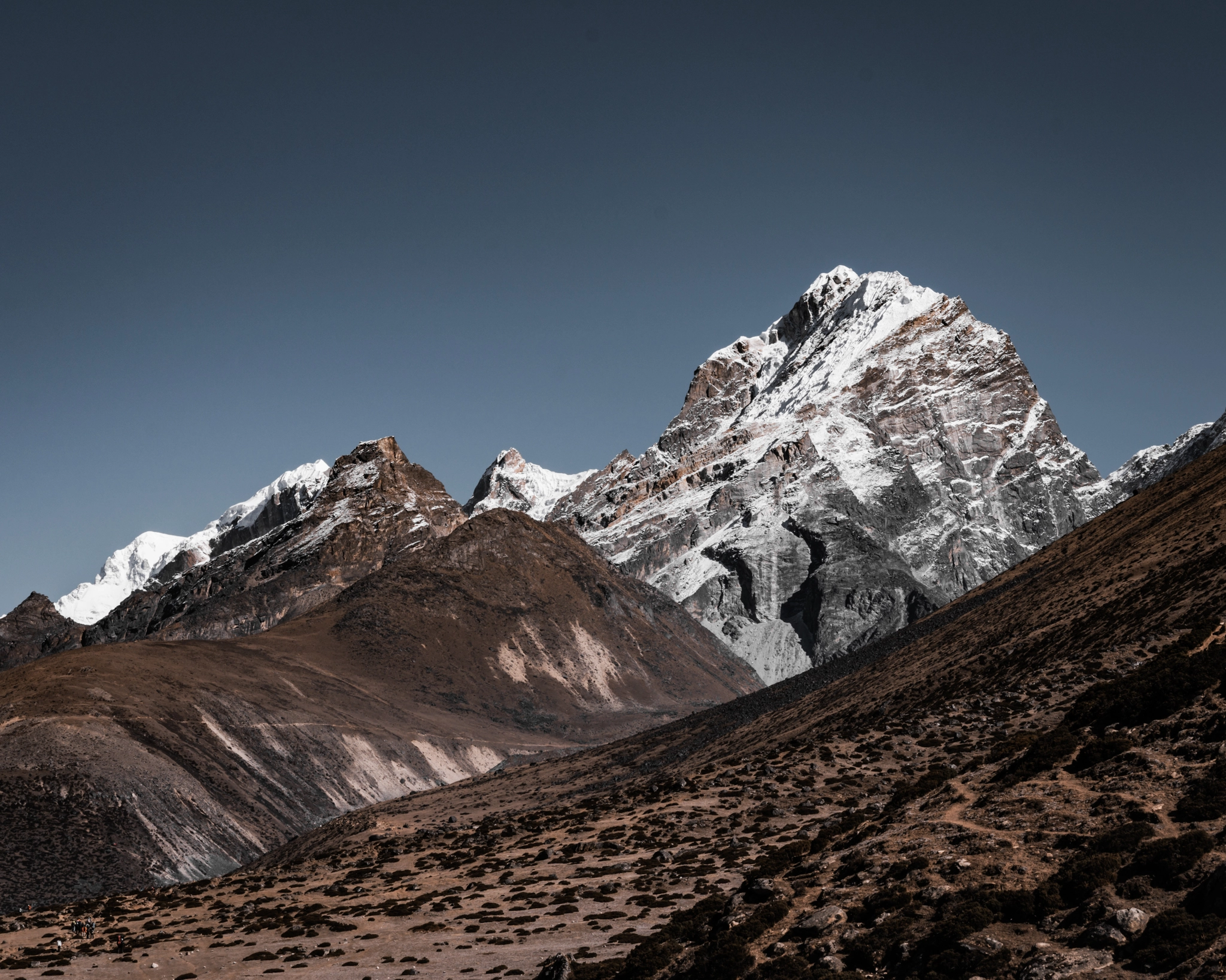 LOBUCHE PEAK CLIMBING